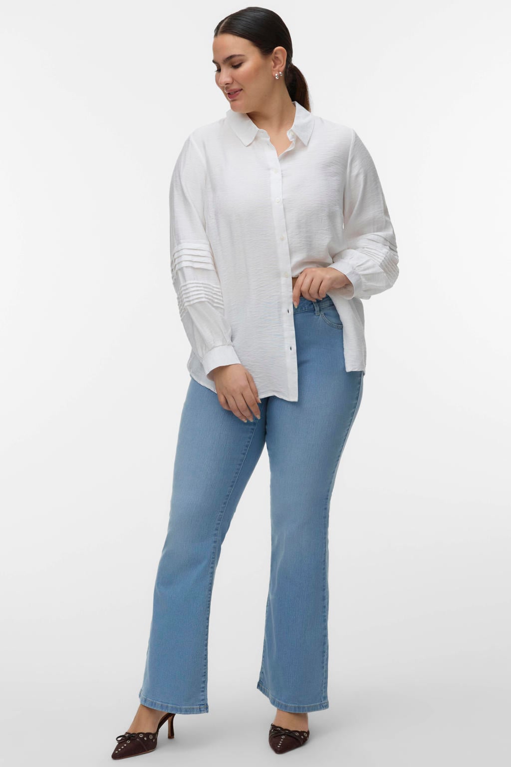 Light blue denim dames VERO MODA CURVE Vmcscarlet Mr Flared Jeans Mix Cur high waist flared jeans van denim met rits- en knoopsluiting en effen