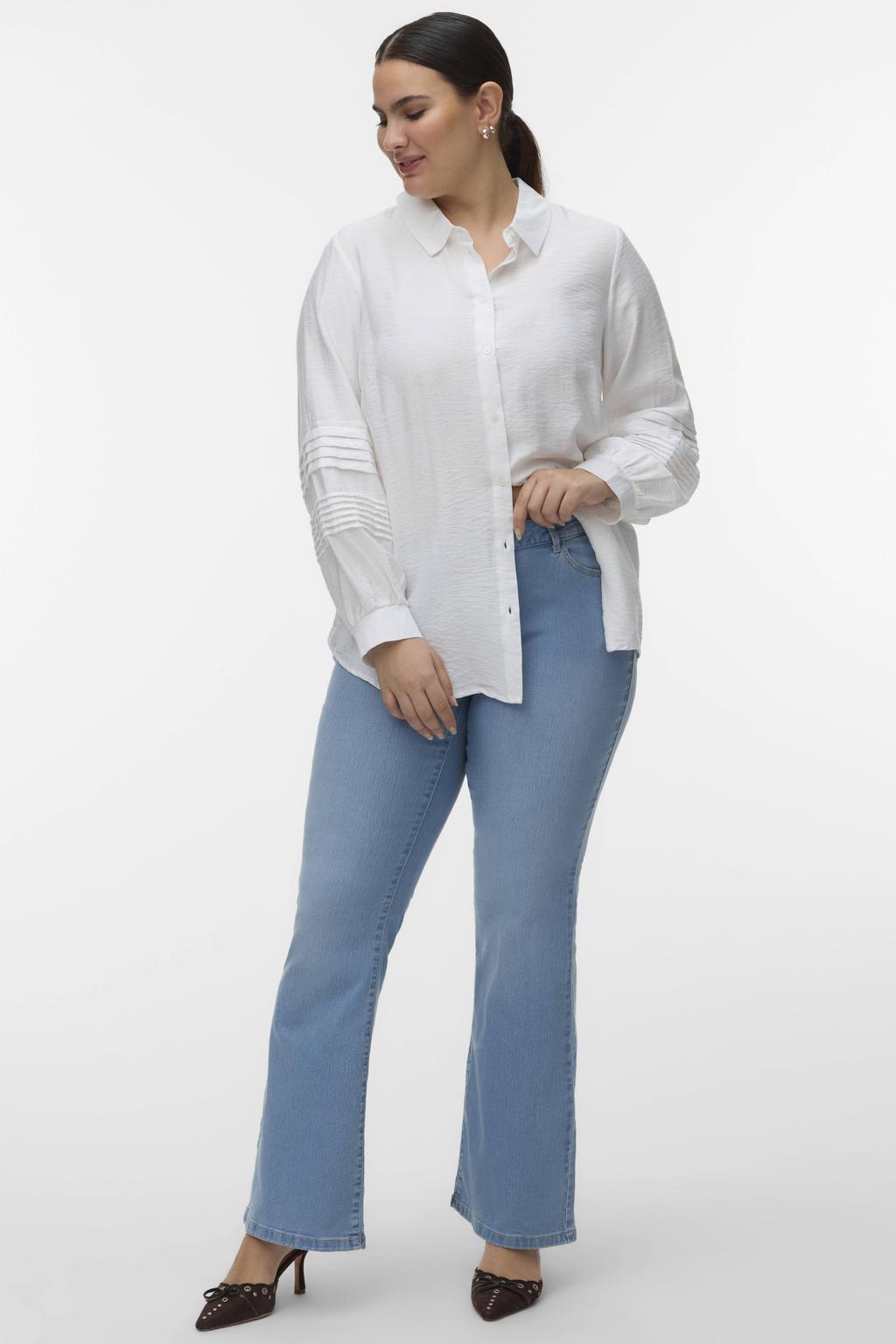 Light blue denim dames VERO MODA CURVE Vmcscarlet Mr Flared Jeans Mix Cur high waist flared jeans van denim met rits- en knoopsluiting en effen