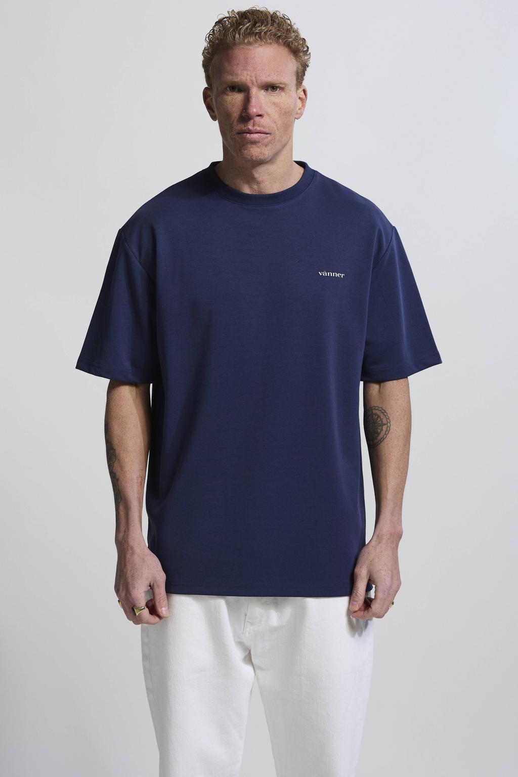 Donkerblauwe heren Vänner relaxed T-shirt van katoen met backprint, korte mouwen en ronde hals