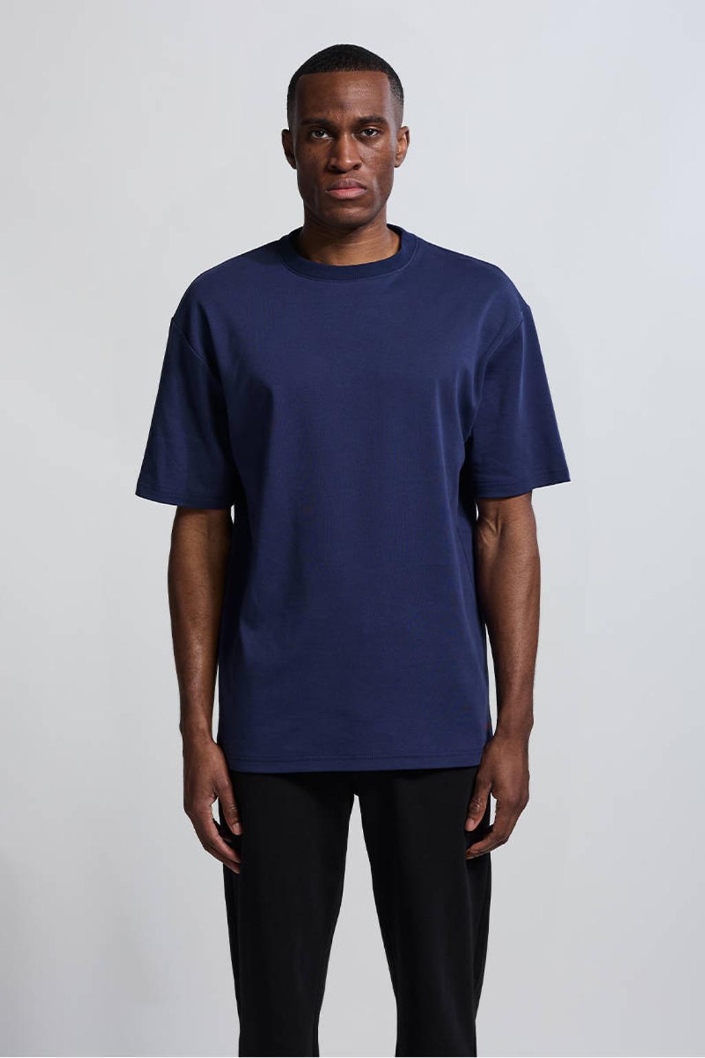 Donkerblauwe heren Vänner relaxed T-shirt van katoen met backprint, korte mouwen en ronde hals