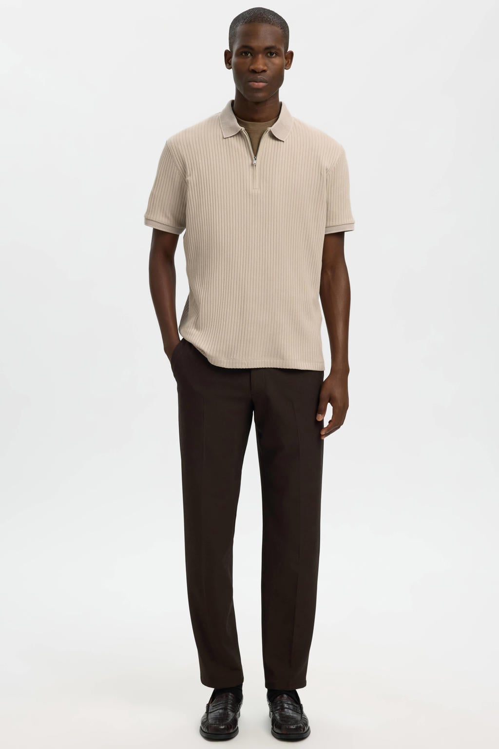Beige heren Selected regular polo gebreid met effen, korte mouwen en halve rits