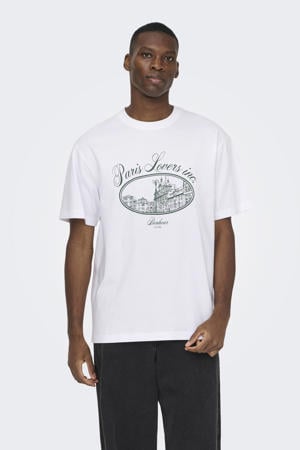 oversized T-shirt wit