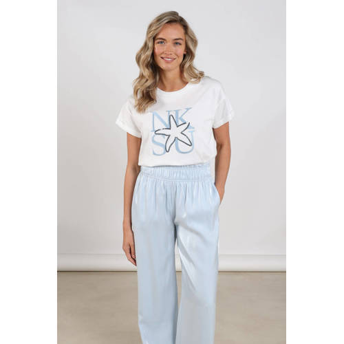 NUKUS T-shirt ecru afbeelding