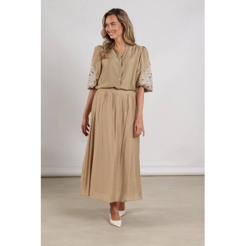 NUKUS blouse taupe broderie afbeelding