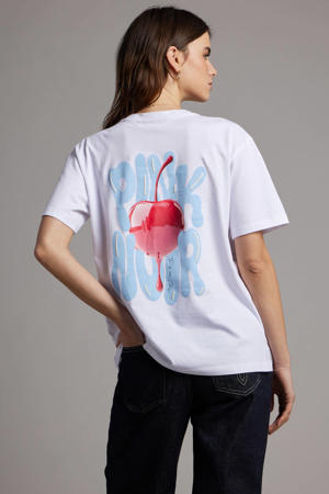 T-shirt wit