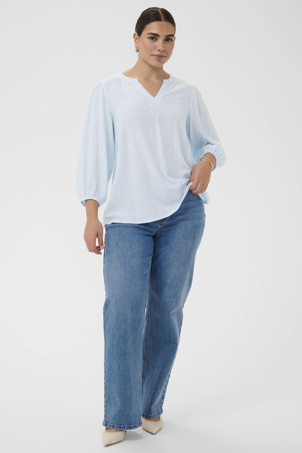 Lichtblauwe dames Kaffe Curve blousetop van polyester met effen, driekwart mouwen en V-hals
