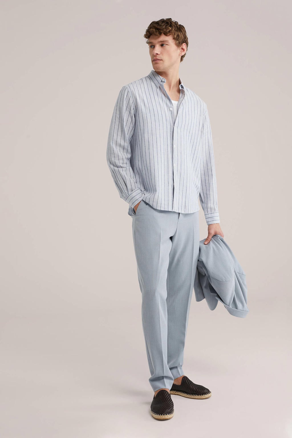 WE Fashion slim pantalon lichtblauw