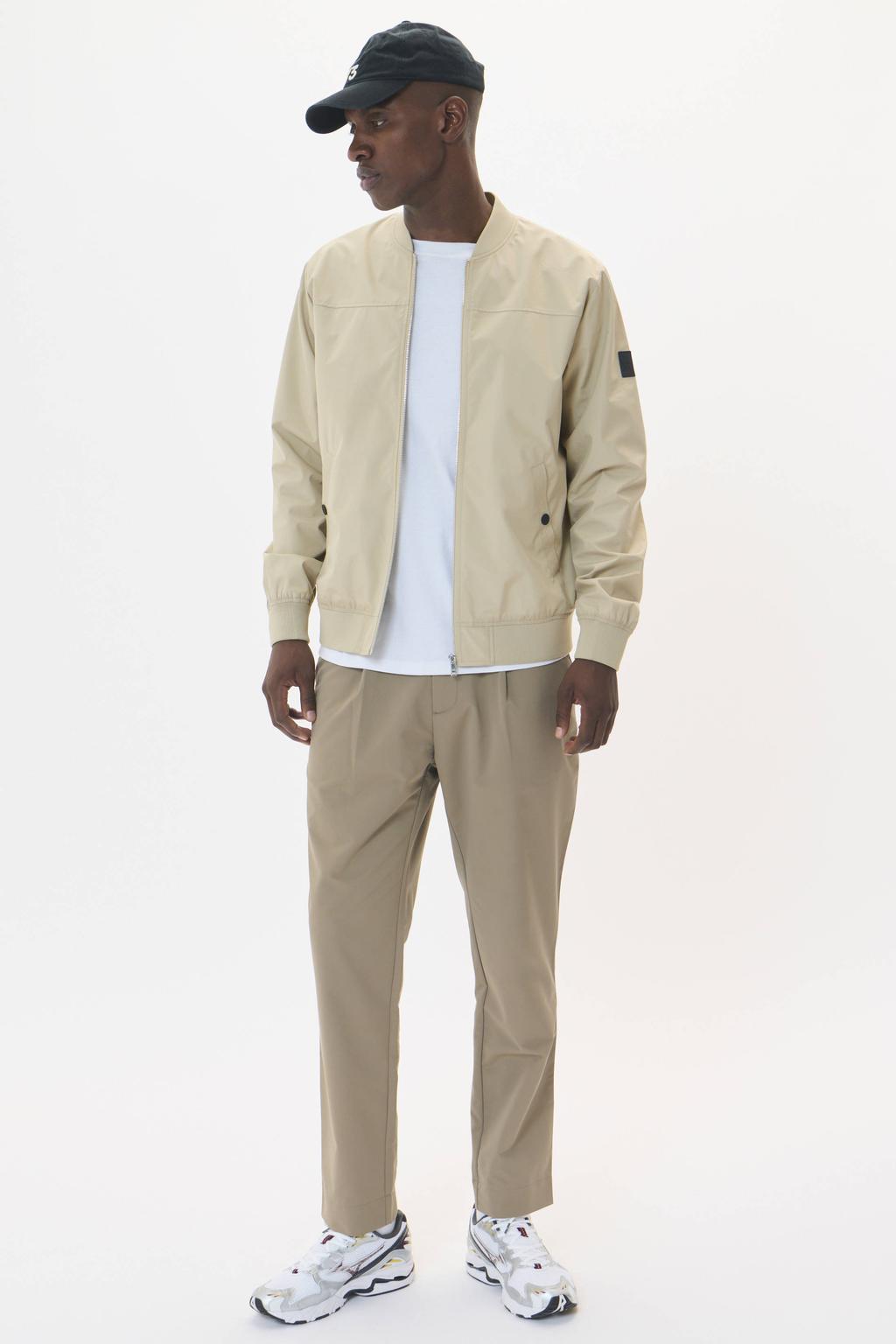 Beige heren Matinique bomberjack van polyester met effen, lange mouwen, opstaande kraag, ritssluiting en geribde boorden