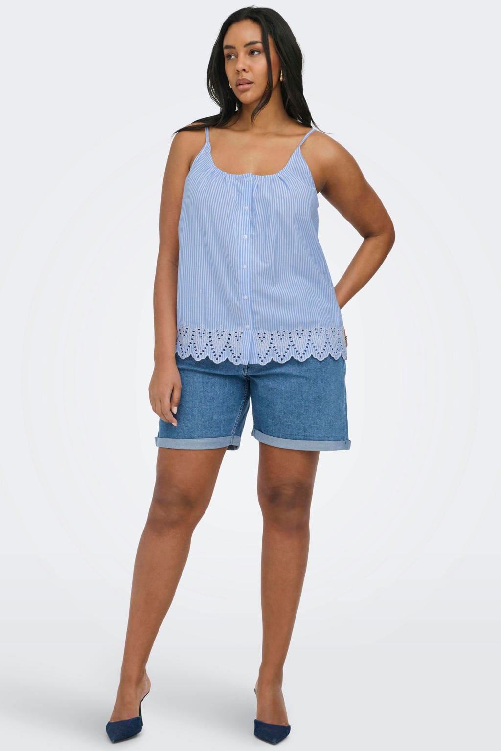 ONLY CARMAKOMA gestreepte top broderie lichtblauw