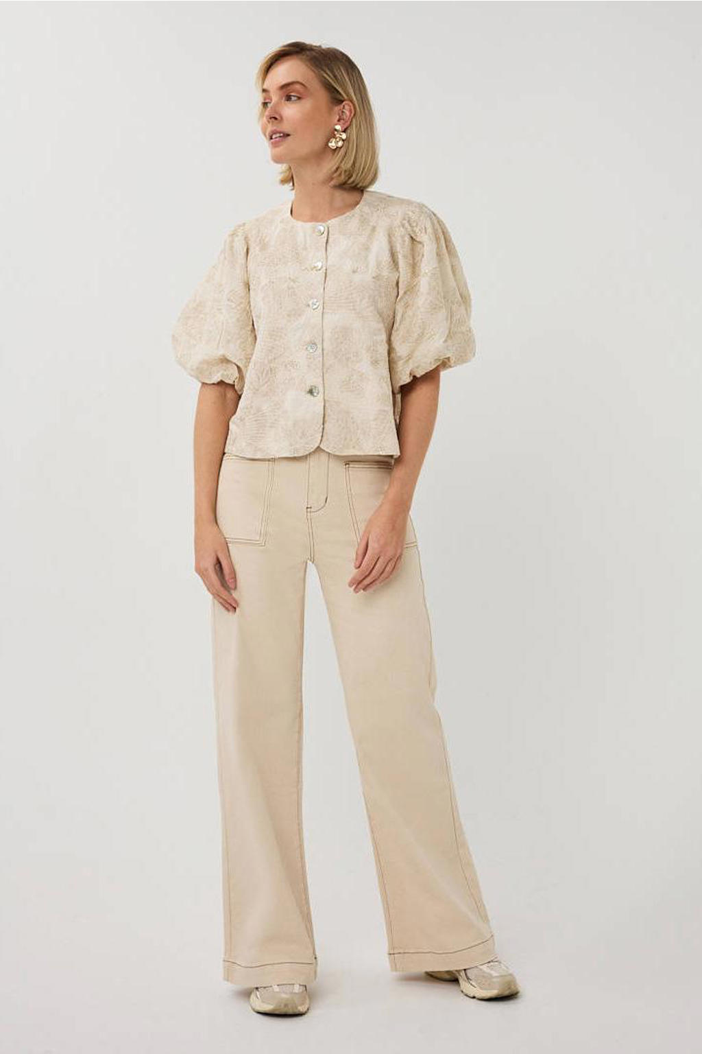 Ecru dames Esqualo blouse van katoen met driekwart mouwen, ronde hals, knoopsluiting en borduursels