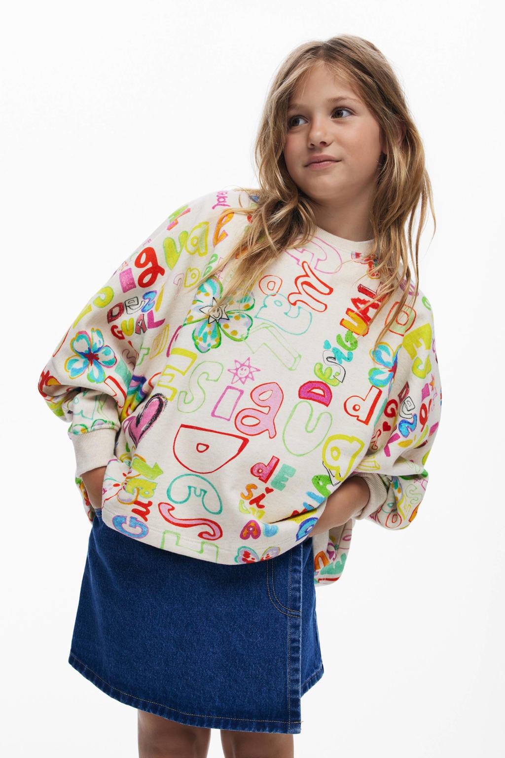 Ecru, rood en gele meisjes Desigual sweater met lange mouwen, ronde hals en geribde boorden