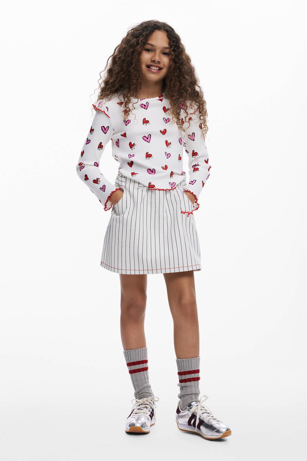 Wit, rood en roze meisjes Desigual longsleeve rib gebreid van stretchkatoen met hartjesprint, lange mouwen, ronde hals en contrast stiksels