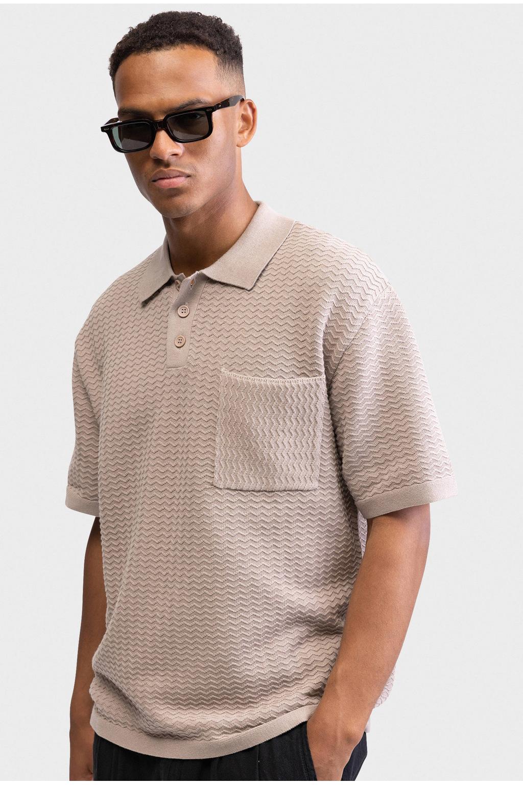 Beige heren Redefined Rebel polo gebreid van katoen met effen, korte mouwen en knoopsluiting
