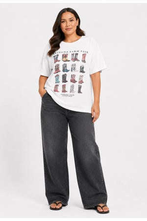 T-shirt wit