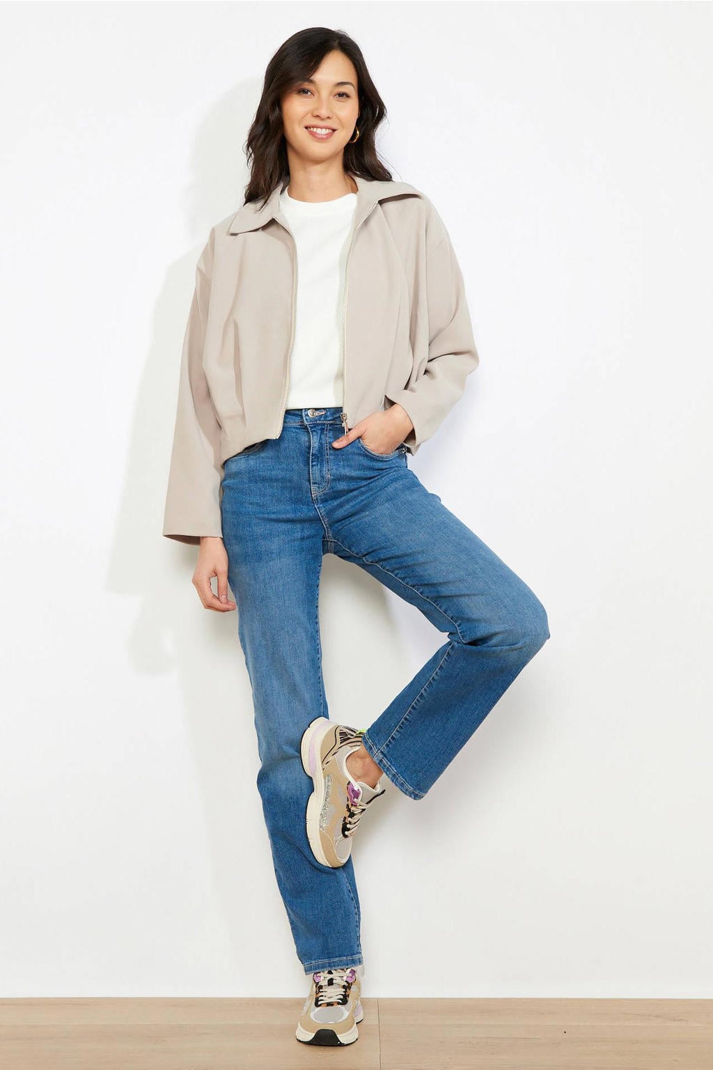 Beige dames LOLALIZA jasje van polyester met effen, lange mouwen en klassieke kraag