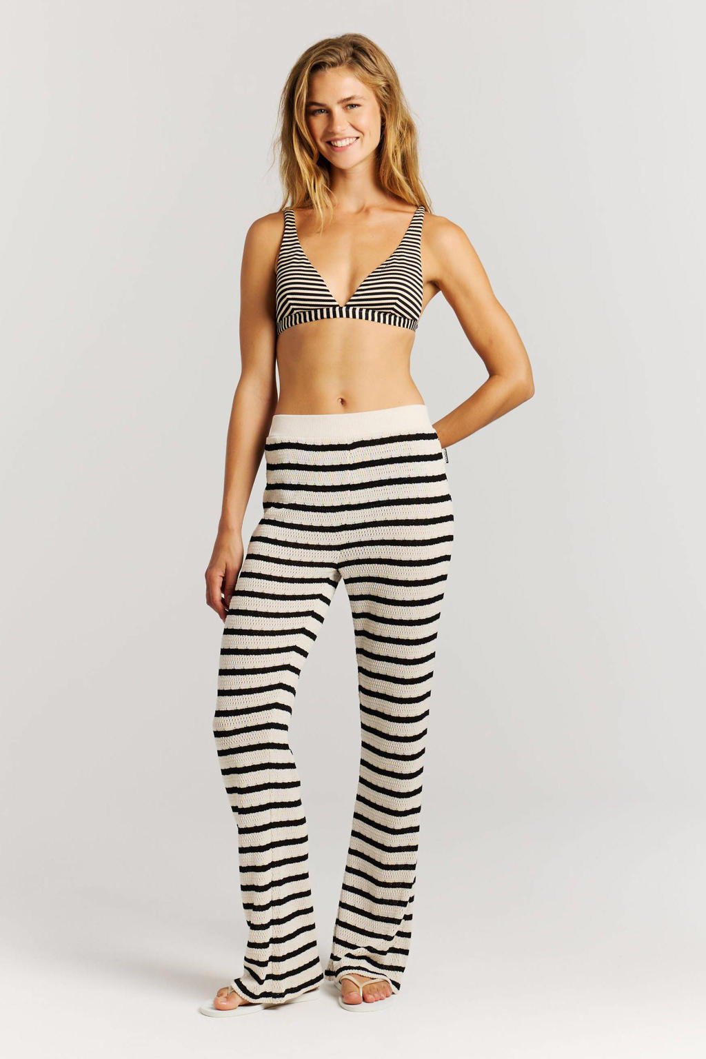 Ecru dames Protest regular waist gestreepte flared broek van polyester