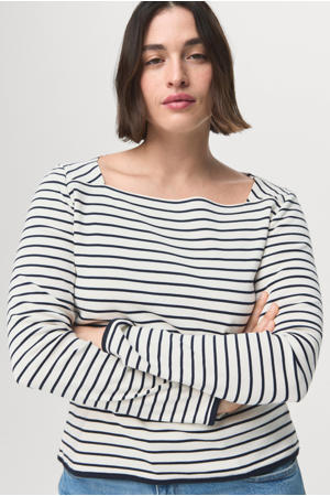 T-shirt wit