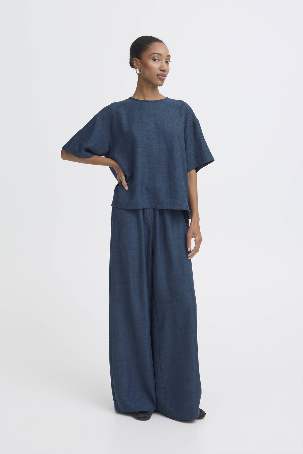 Donkerblauwe dames ICHI top van polyester met effen, korte mouwen, ronde hals en striksluiting