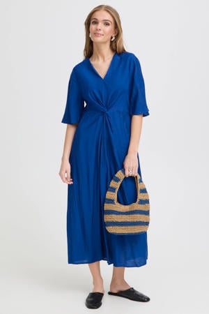 maxi wikkeljurk met knoopdetail blauw