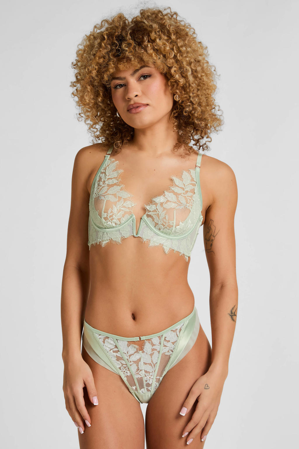 Hunkemöller Noir string Malou lichtgroen