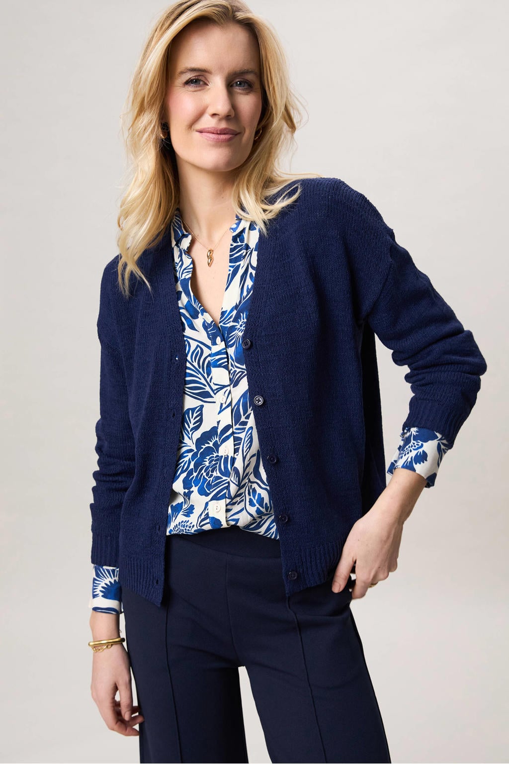 Donkerblauwe dames Miss Etam gebreid vest van acryl met effen, lange mouwen, V-hals en knoopsluiting