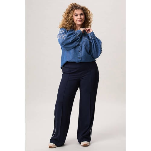 Miss Etam Plus gebloemde blouse dark blue denim afbeelding