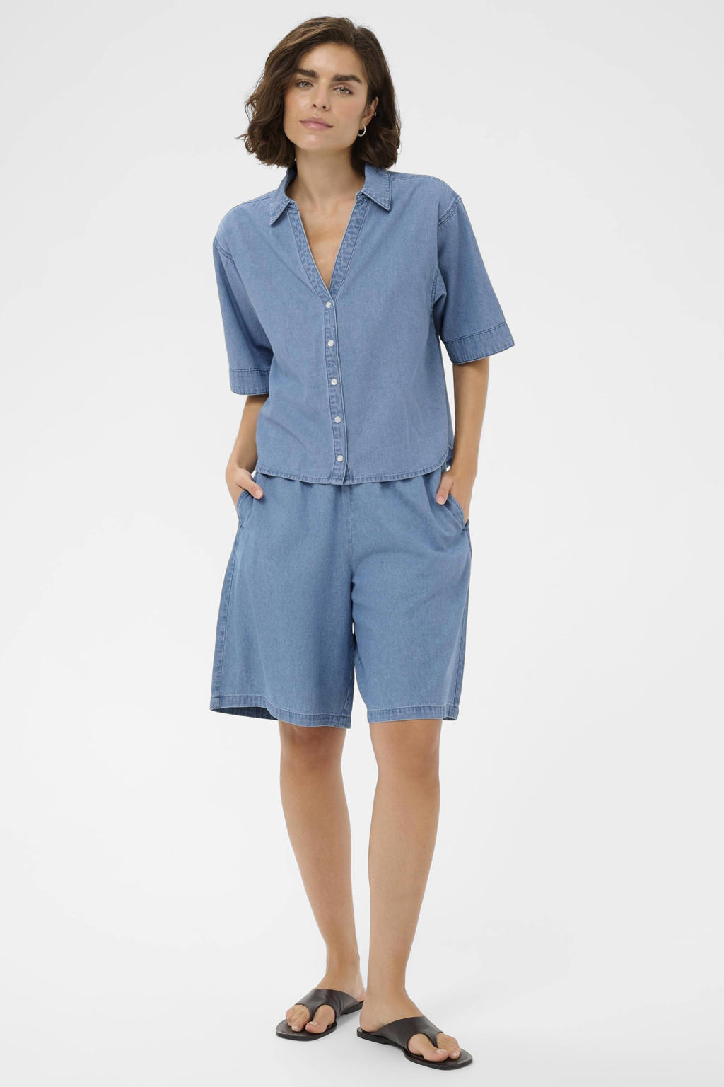 Medium blue denim dames Kaffe top met effen, korte mouwen en klassieke kraag