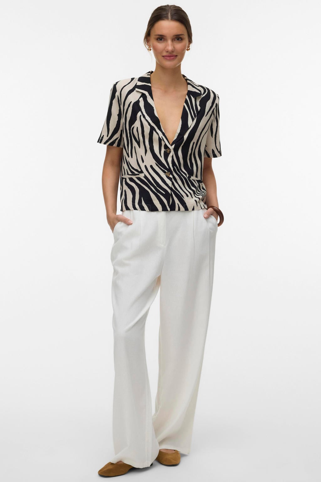 Zwart en ecru dames VERO MODA regular blazer van viscose met effen, lange mouwen, V-hals, knoopsluiting en geweven detail