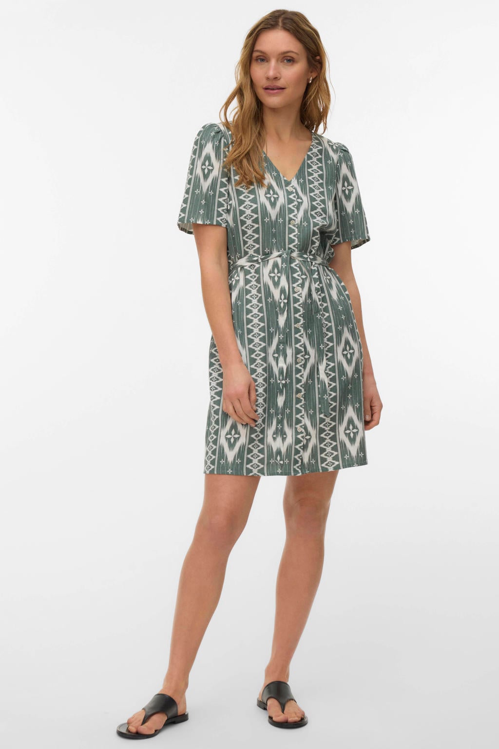 Groen en ecru dames VERO MODA mini jurk van viscose met korte mouwen, V-hals en knoopsluiting