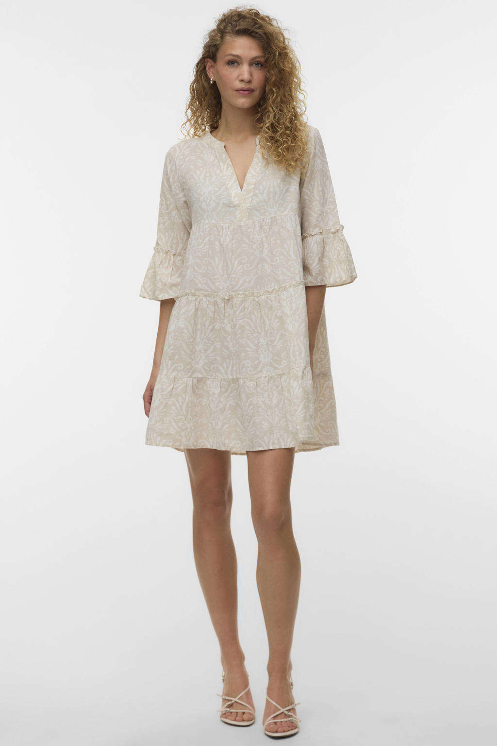 Beige en witte dames VERO MODA A-lijn jurk van katoen met driekwart mouwen, V-hals en plooien