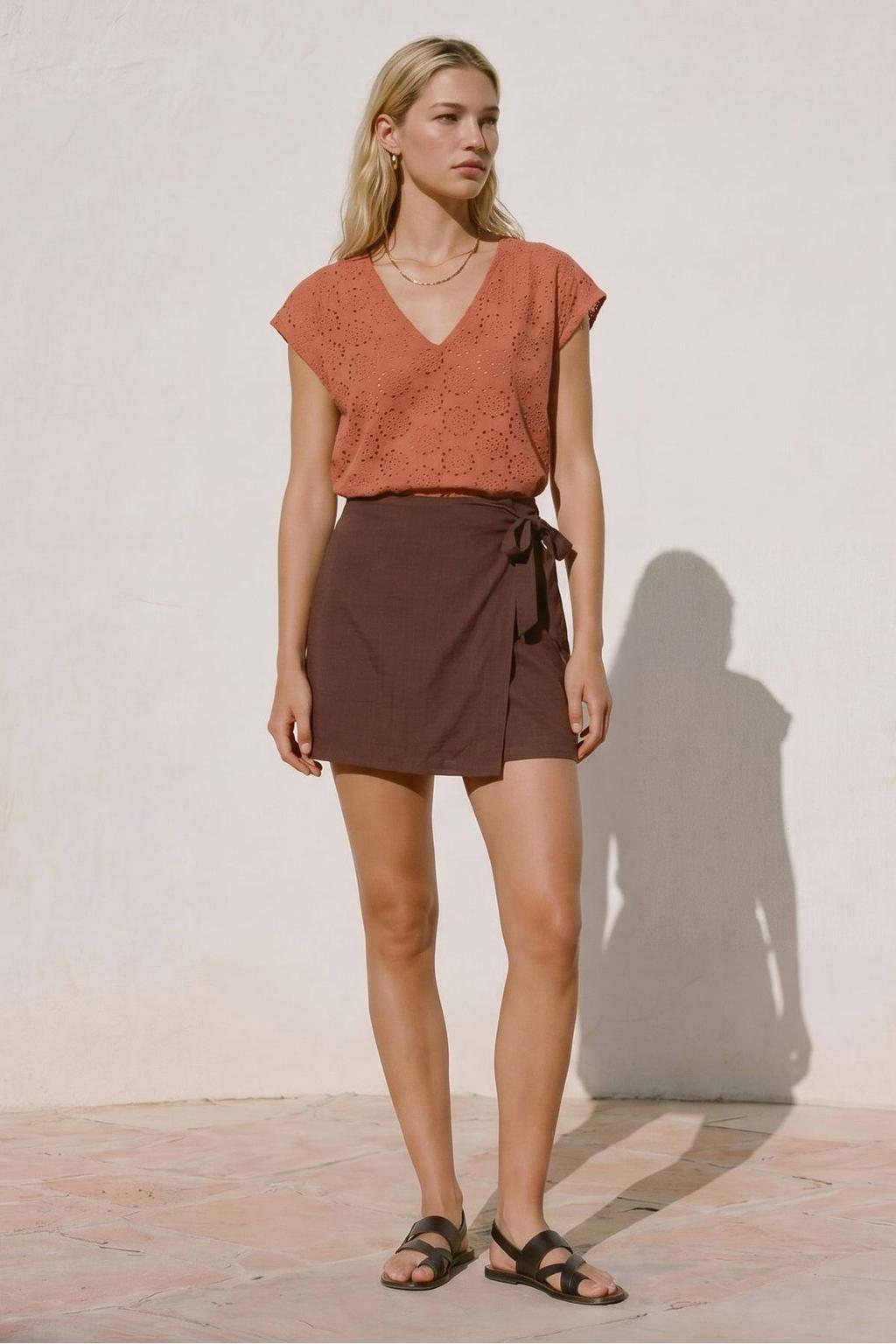 Bruine dames VERO MODA skort van viscose met regular waist, striksluiting en effen
