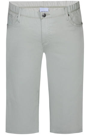 regular waist capri