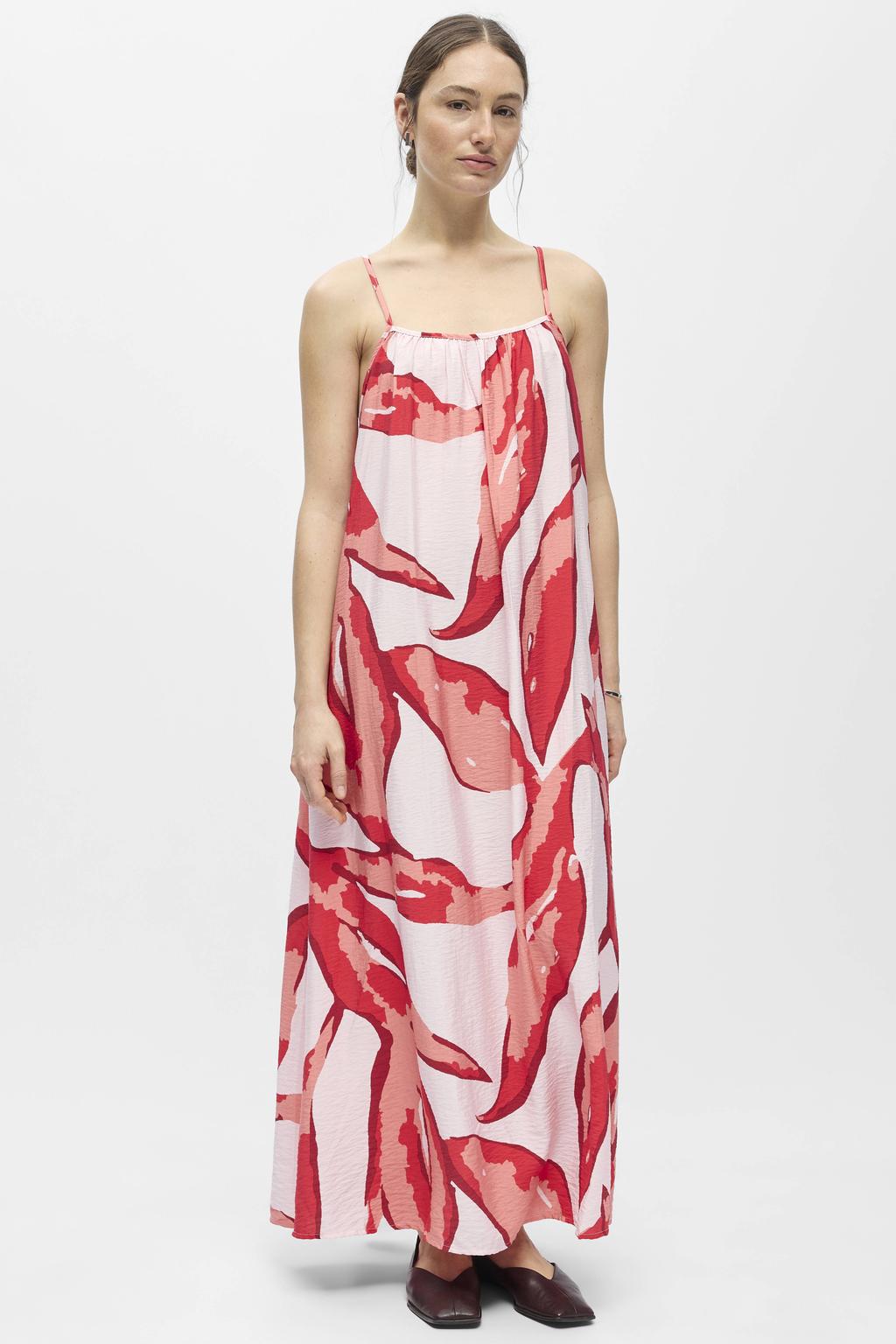 Wit, roze en rode dames OBJECT gebloemde strandjurk van viscose met spaghettibandjes, vierkante hals en geweven detail