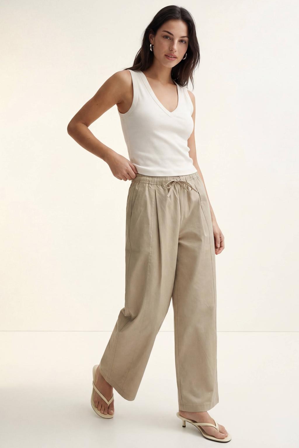 Witte dames VERO MODA top fijn gebreid met effen en V-hals