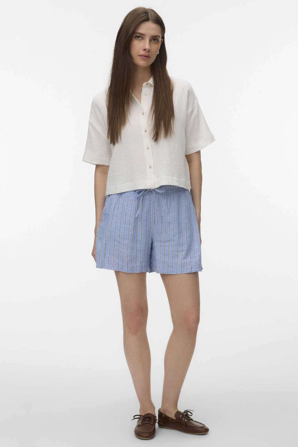 Witte dames VERO MODA blouse met effen, korte mouwen, klassieke kraag, knoopsluiting en geweven detail