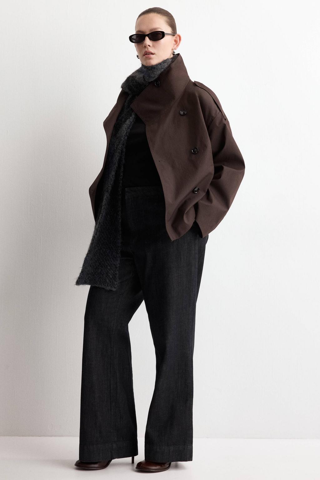 Donkerblauwe dames Mango trenchcoat van katoen met effen, lange mouwen, overslagkraag en double breasted sluiting