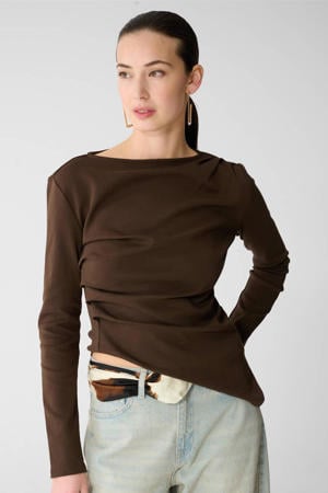 asymmetrische top bruin