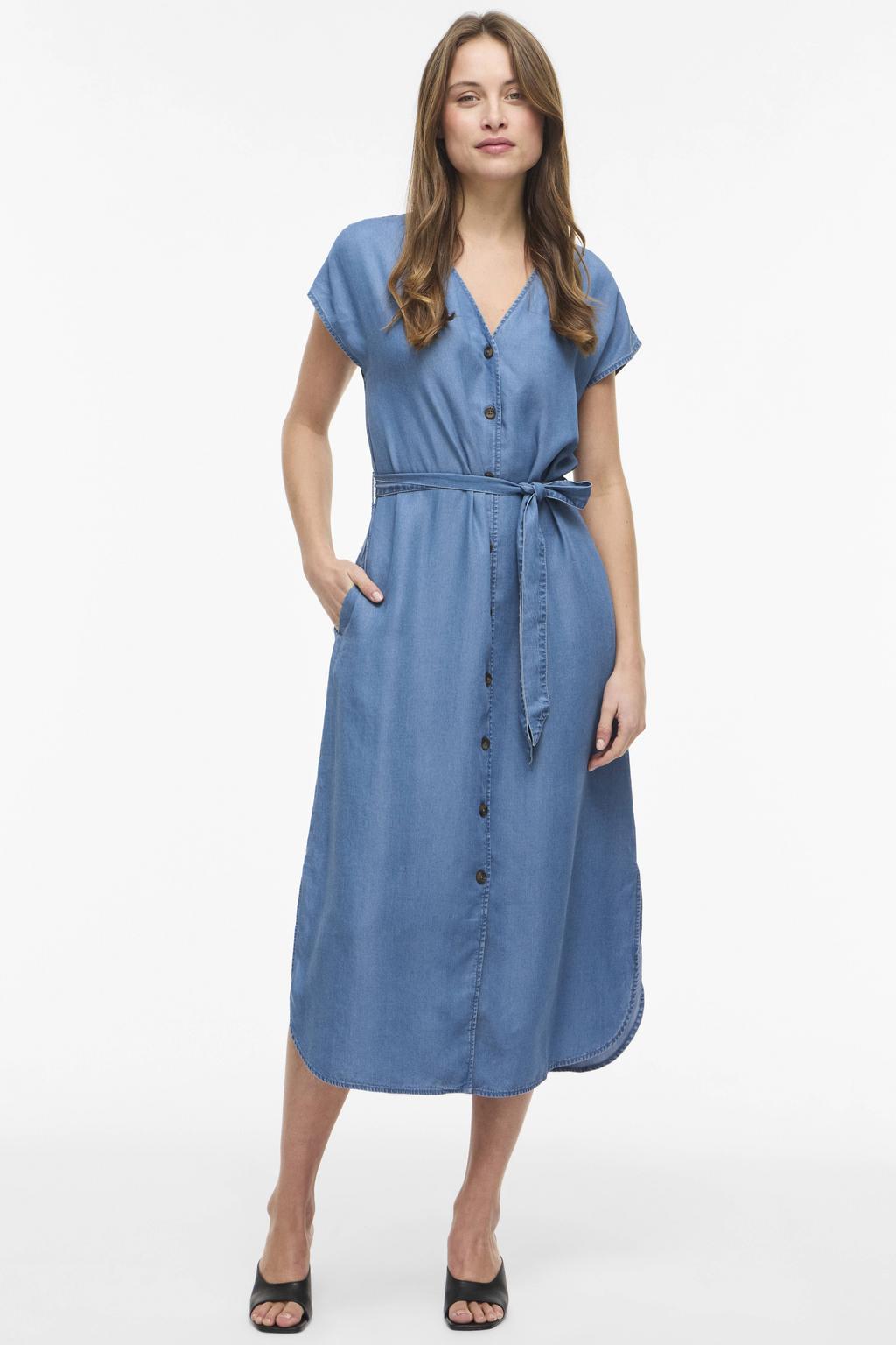Medium blue denim dames VILA spijkerjurk mediumblauw van denim met effen, korte mouwen en V-hals
