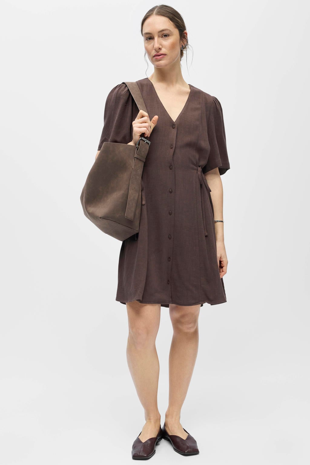 Bruine dames OBJECT mini jurk van viscose met effen, korte mouwen en V-hals