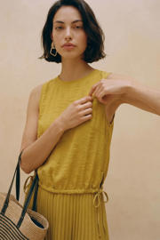 thumbnail: Olijfgroene dames VERO MODA top van viscose met effen, ronde hals en elastische boord