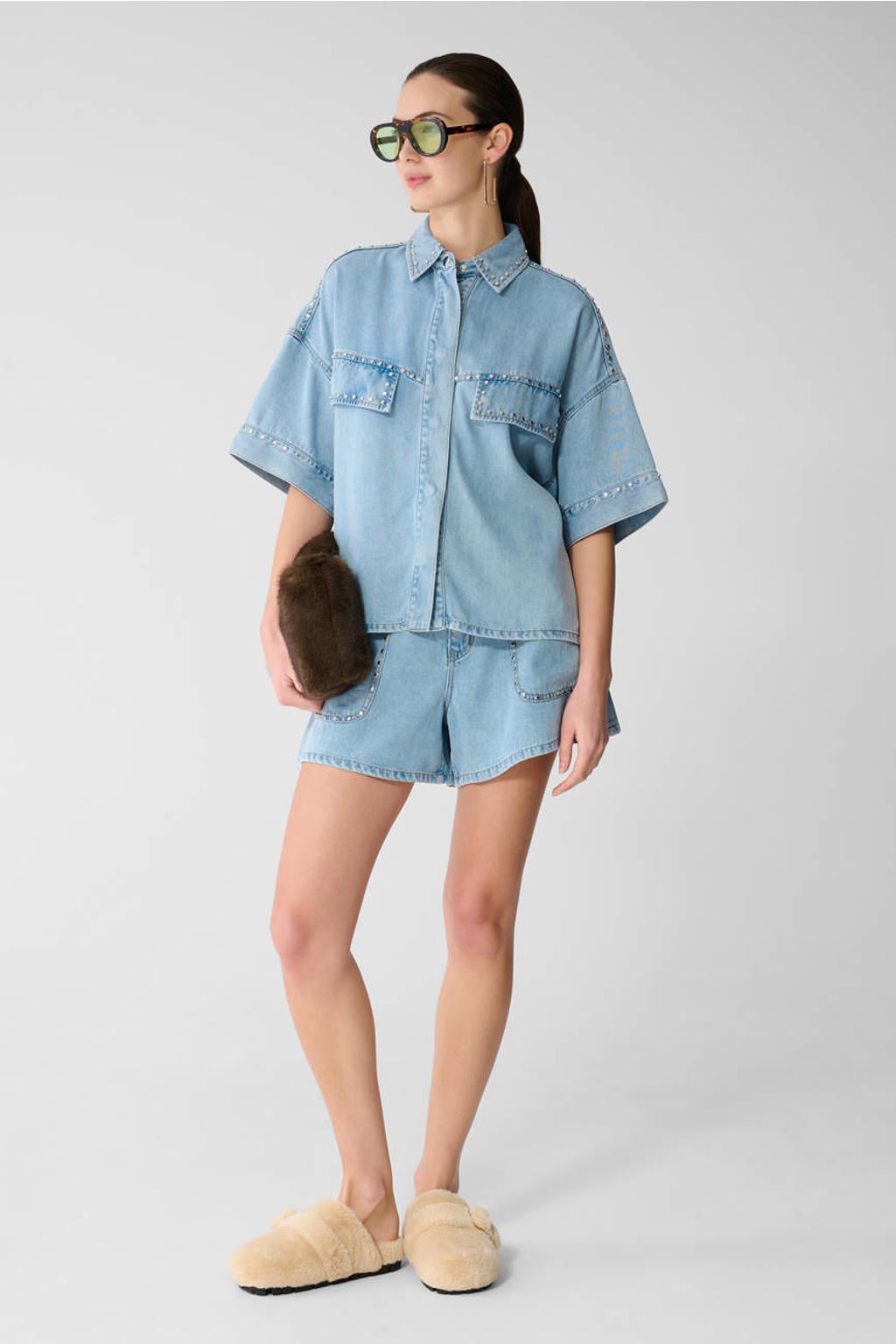 Light blue denim dames Shoeby blouse van denim met effen, driekwart mouwen, klassieke kraag, knoopsluiting en studs