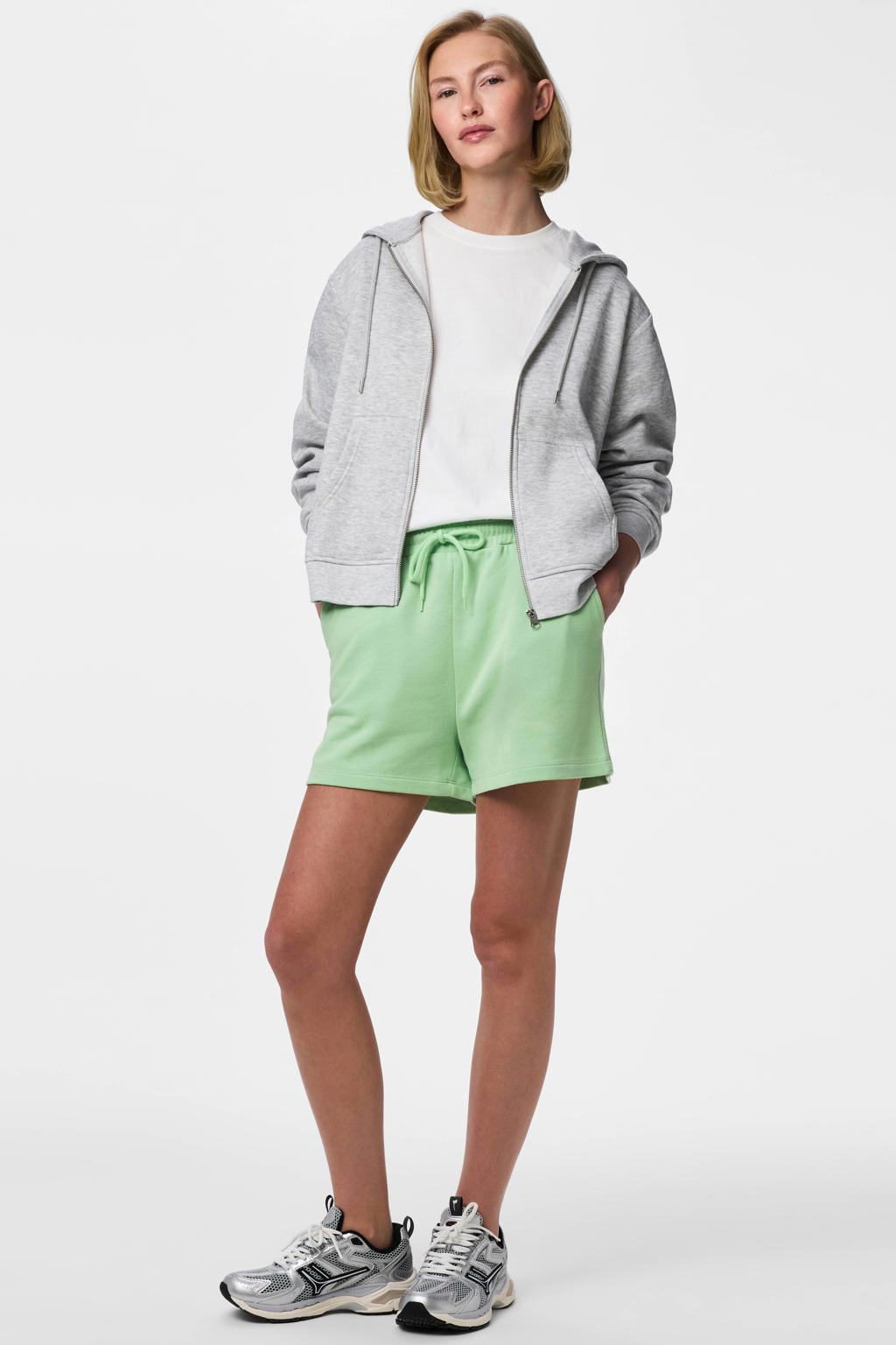 PIECES sweatshort PCCHILLI groen