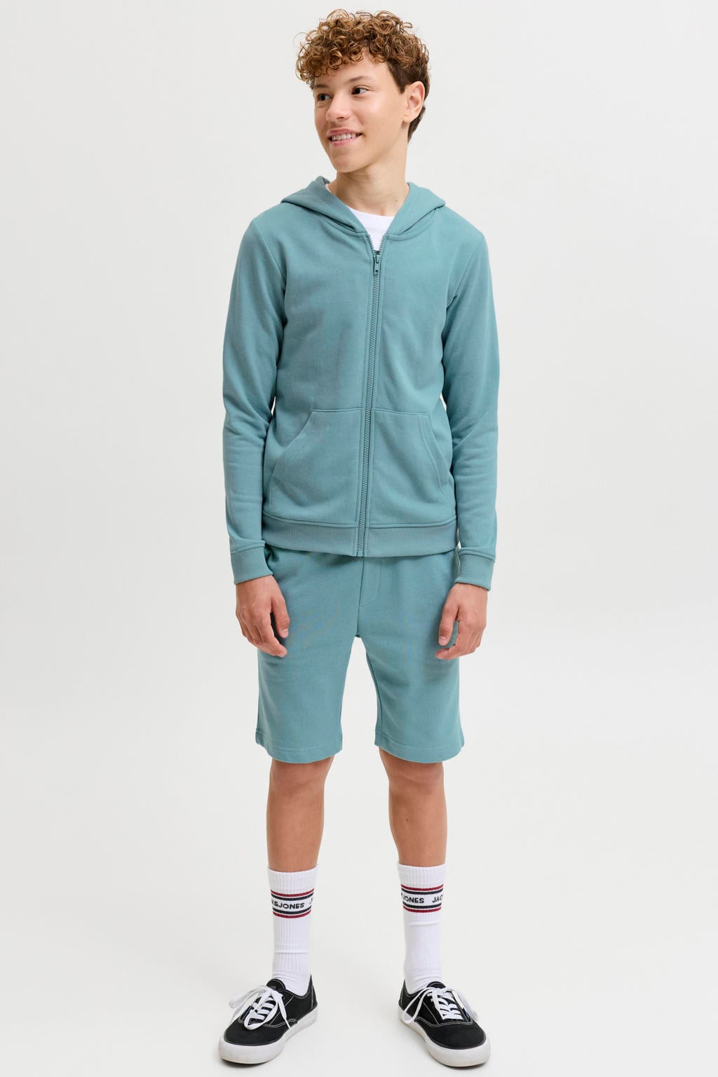Groene jongens JACK & JONES JUNIOR regular sweatshort met elastische tailleband met koord en tekst print