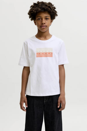T-shirt wit