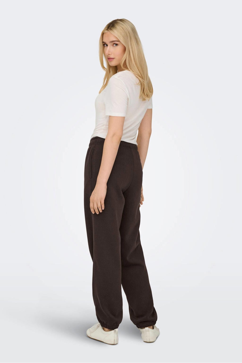 ONLY relaxed regular waist sweatpants donkerbruin