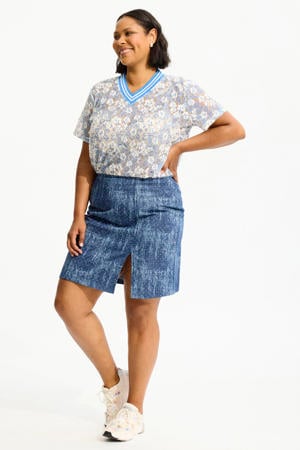 gebloemde T-shirt lichtblauw