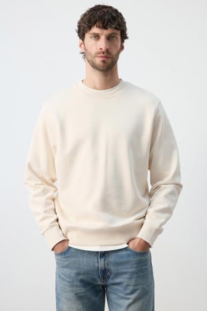 sweater ecru