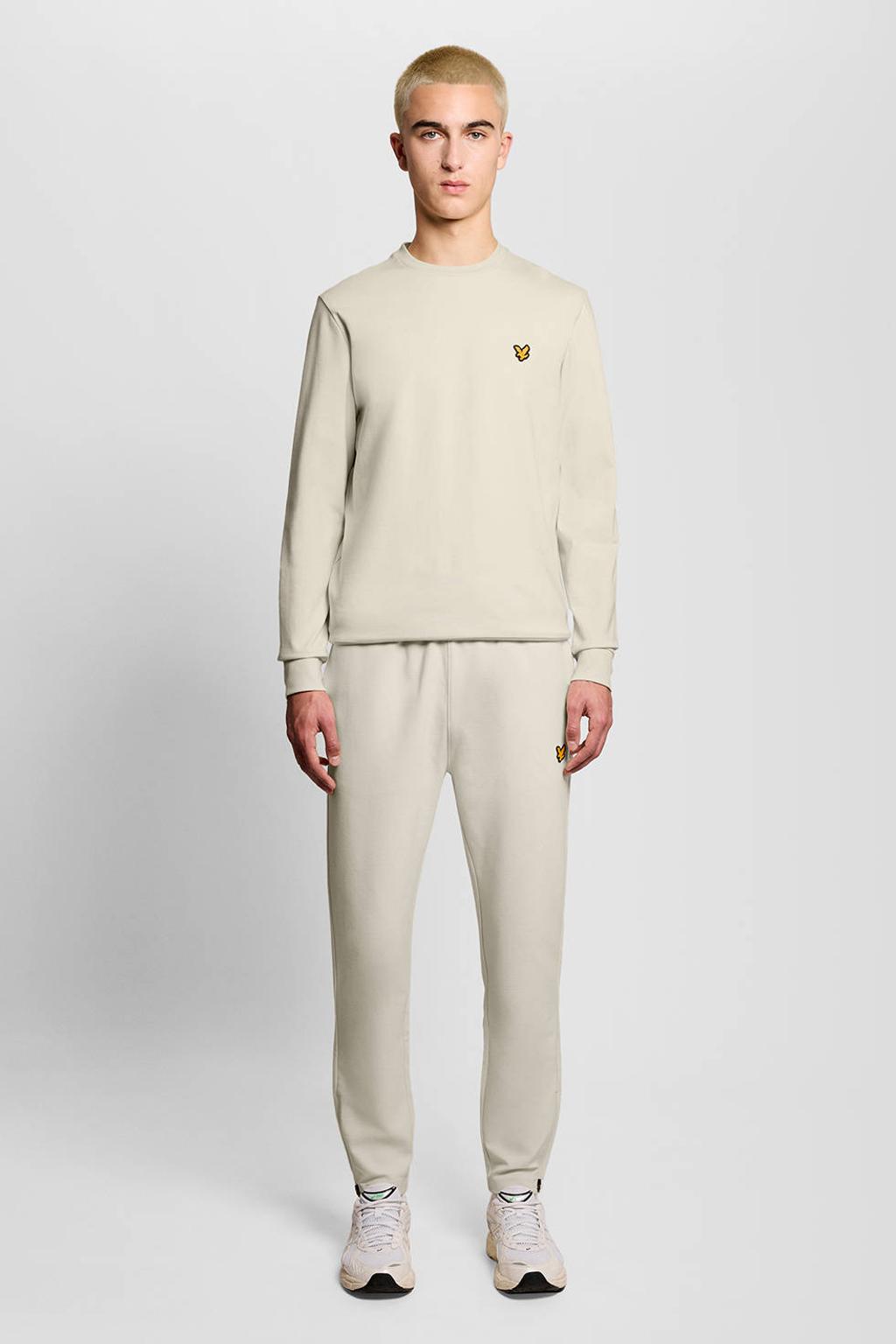 Lichtgrijze heren Lyle & Scott sweater met effen, lange mouwen en ronde hals