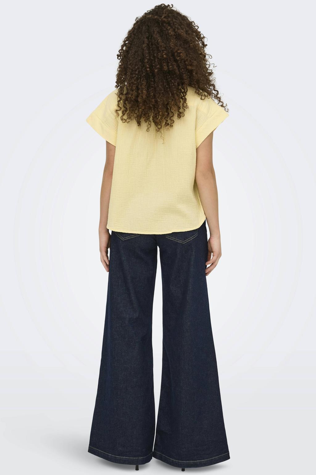 Gele dames ONLY top met effen, korte mouwen, V-hals en geweven detail