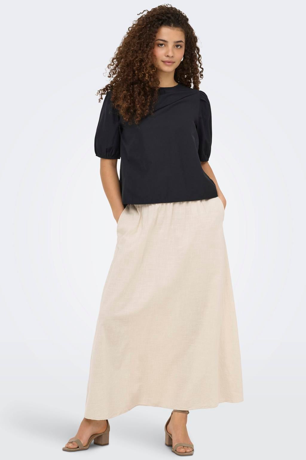 Zwarte dames ONLY top van polyester met panterprint, korte mouwen, ronde hals, trekkoorden en geweven detail